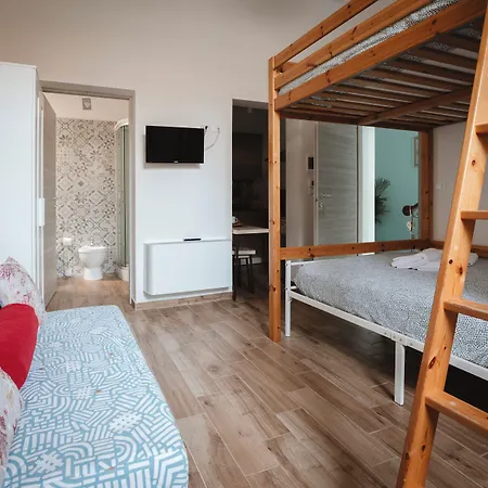 Valentina Versilia Viareggio